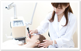 縫合や抜糸などのリスクがない